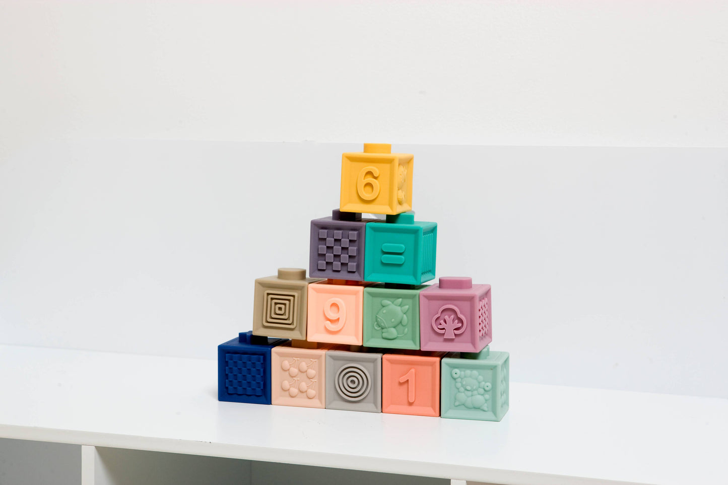 BabytoLove Silicone My Discovery Cubes