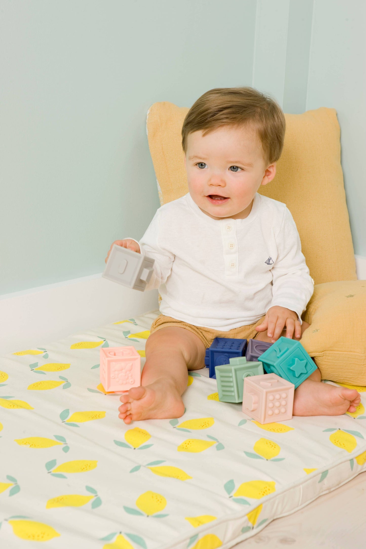 BabytoLove Silicone My Discovery Cubes