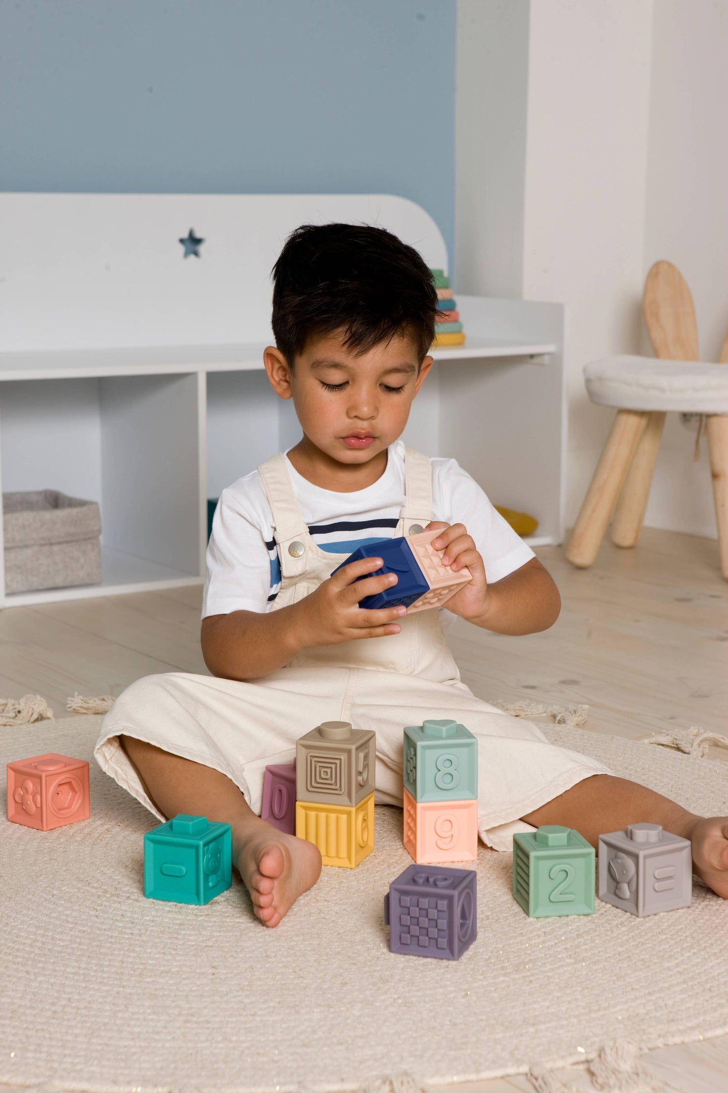 BabytoLove Silicone My Discovery Cubes