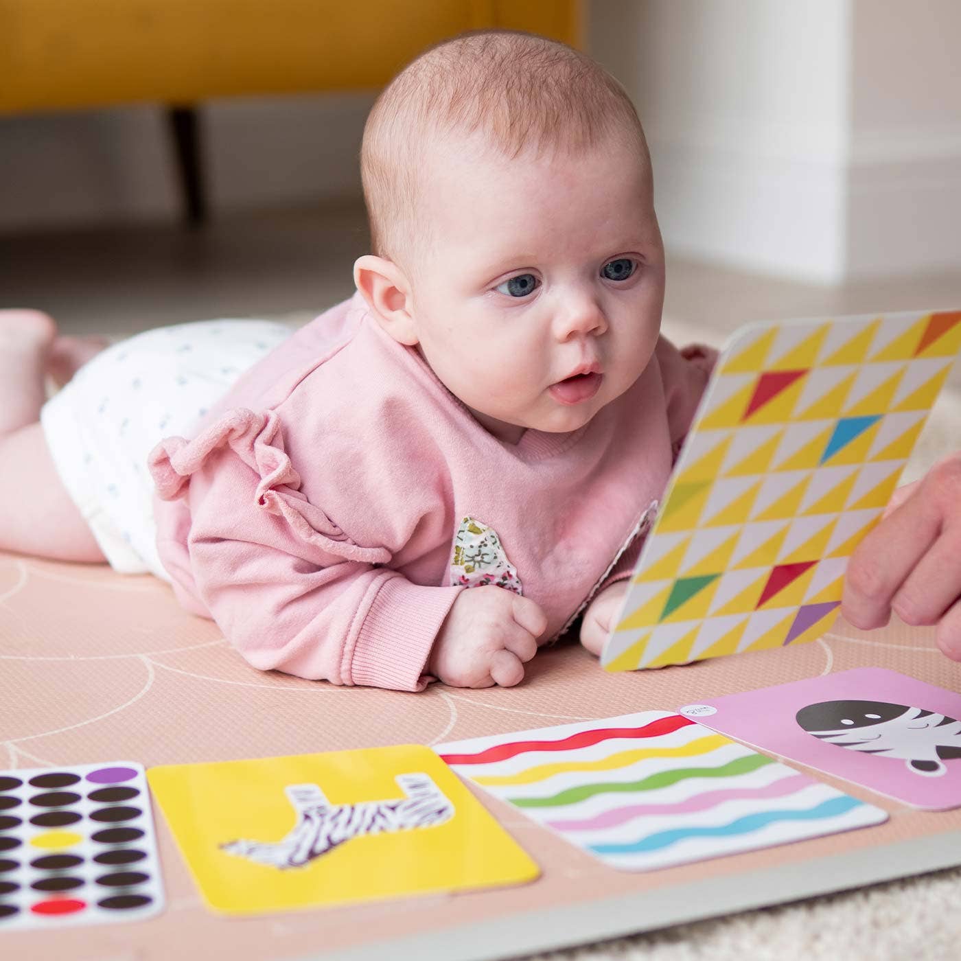 Colour Sensory Flash Cards For Babies (3+ Months) - Sensory Toy